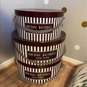 Henri Bendel / Store Display Hatboxes